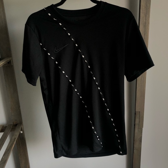 Nike Tops - Nike Dri-Fit Black Athletic Top